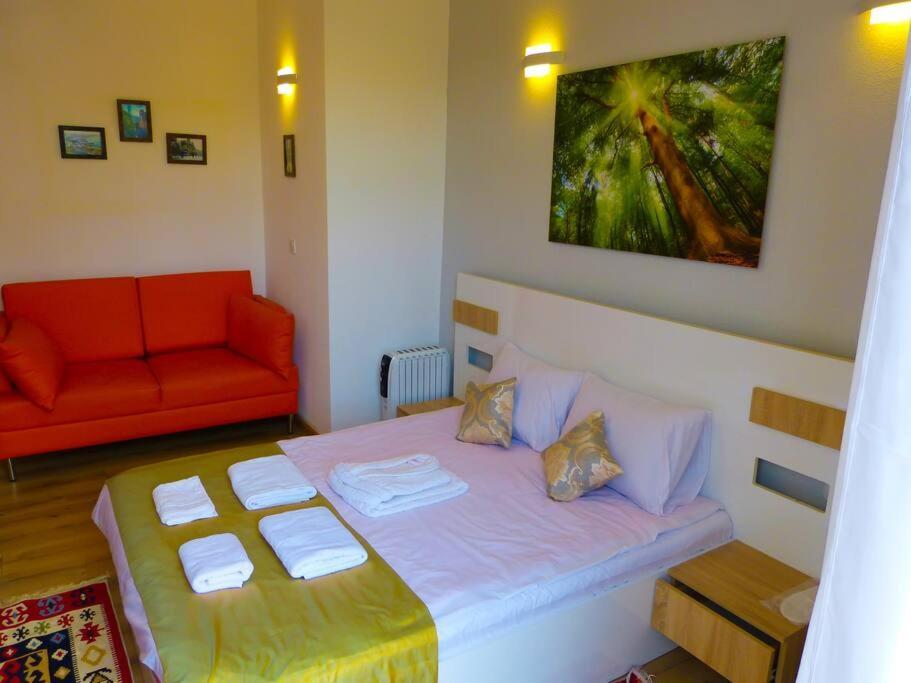 Live-Inn Stunning Apartment On Azneft Sq With President Palace & Old City Views Baku Exterior foto