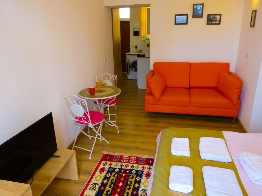 Live-Inn Stunning Apartment On Azneft Sq With President Palace & Old City Views Baku Exterior foto